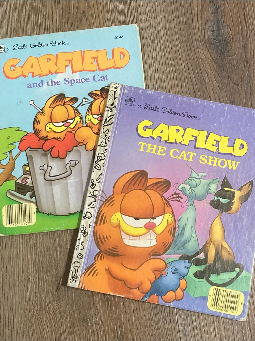Two Garfield Little Golden Books - The cat Show and The Space Cat